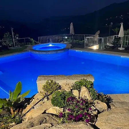 シャレー Fernandes